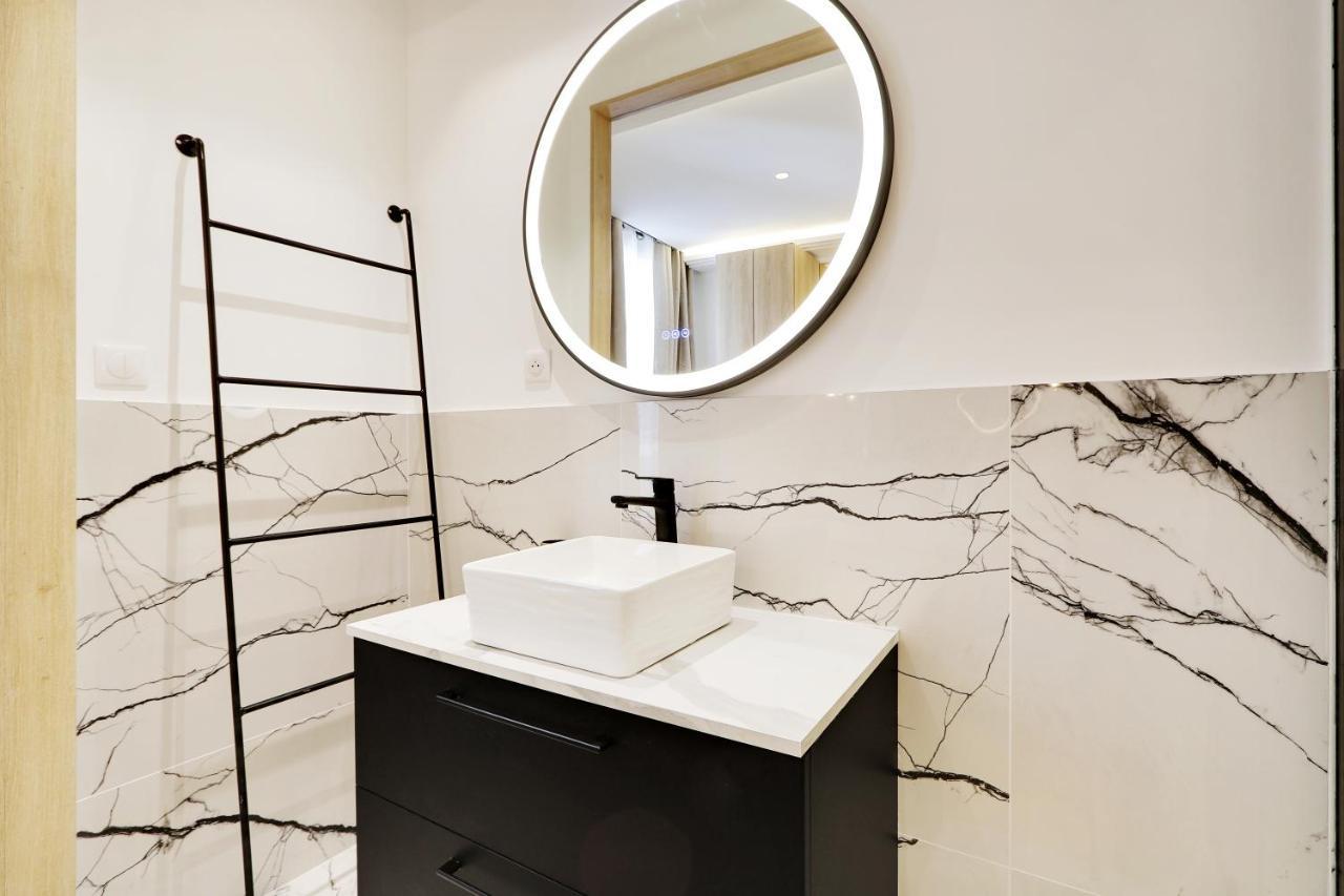 פריז Off Majesti Upper Marais Apartment- Rue Du Faubourg Saint-Martin מראה חיצוני תמונה
