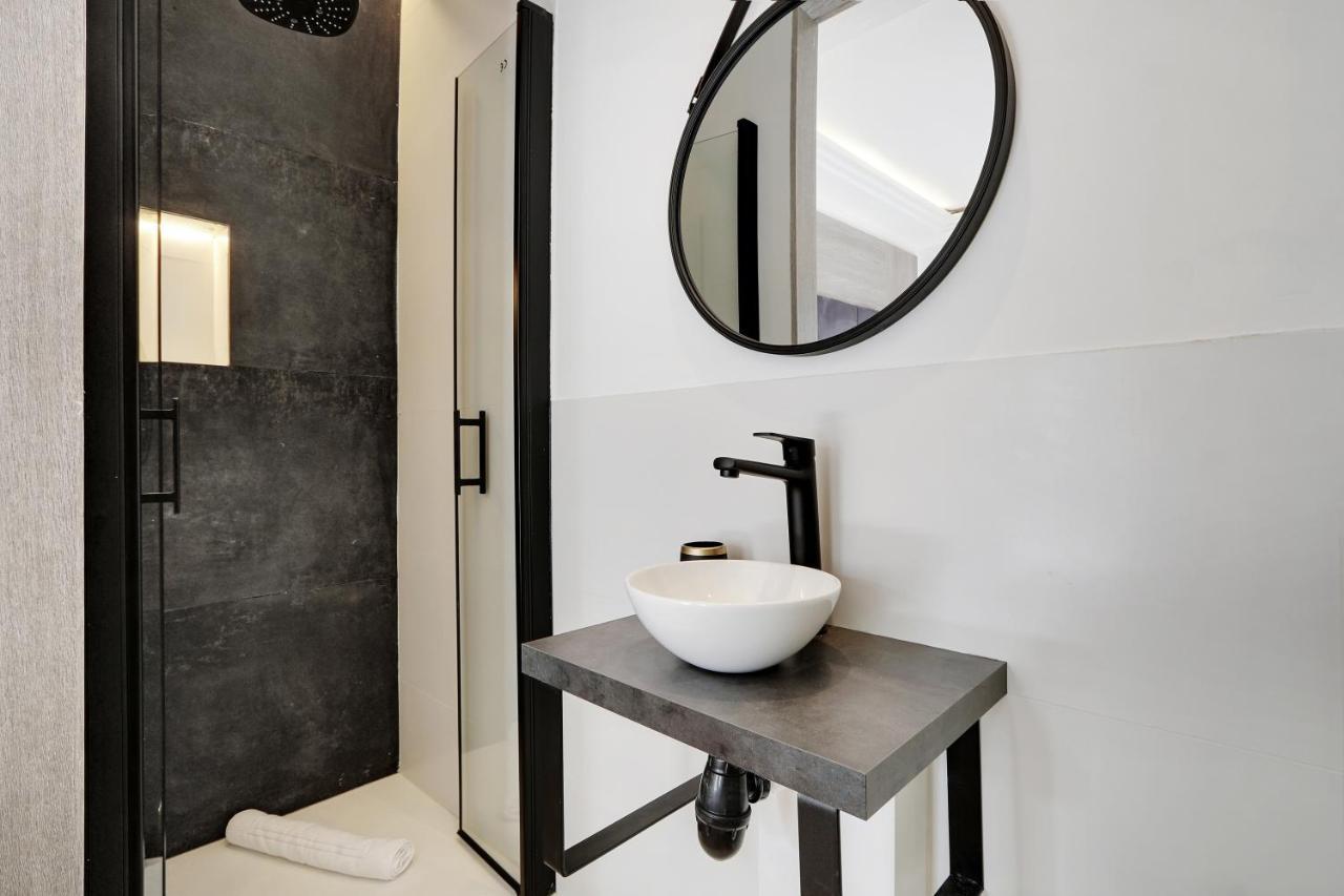 פריז Off Majesti Upper Marais Apartment- Rue Du Faubourg Saint-Martin מראה חיצוני תמונה