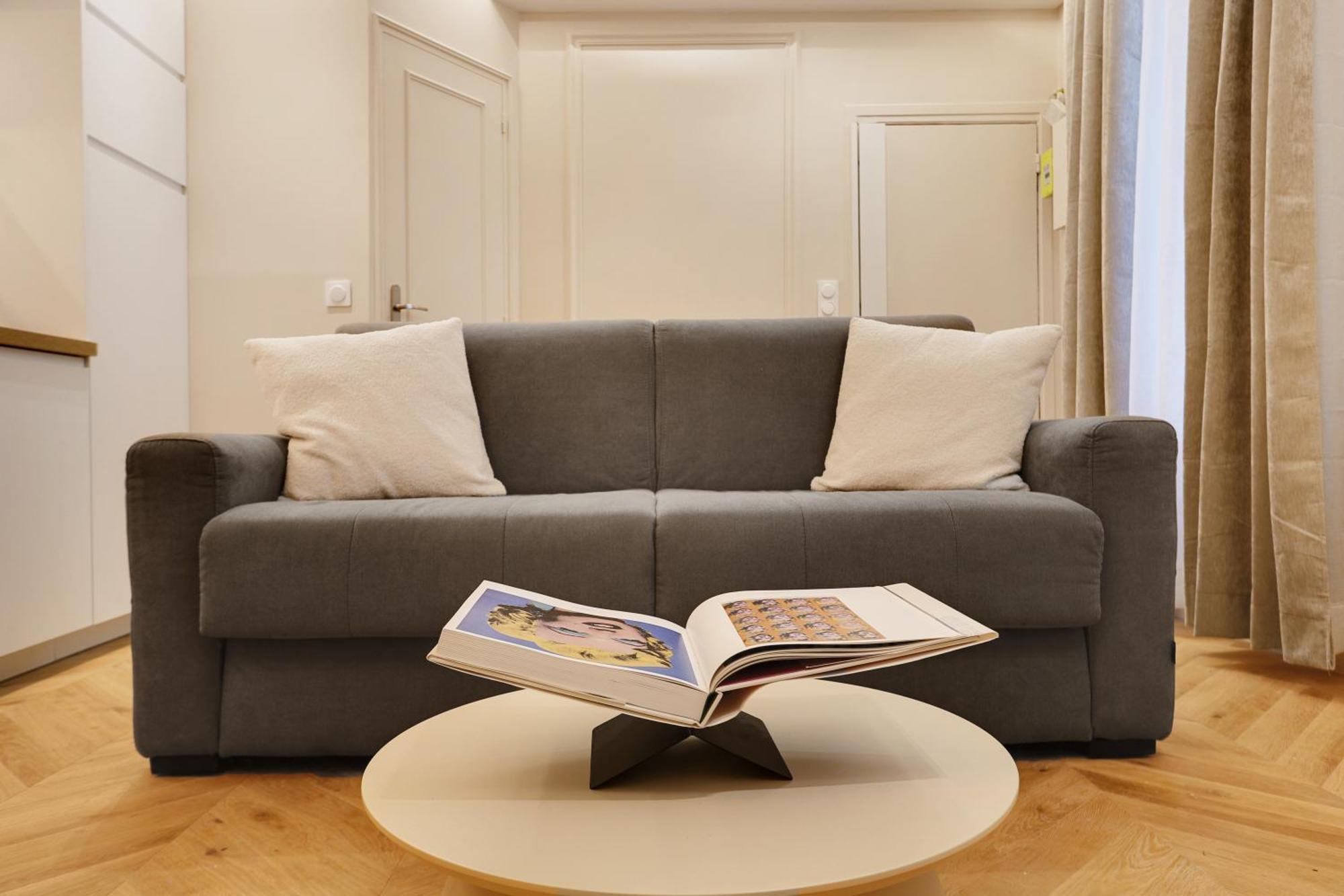פריז Off Majesti Upper Marais Apartment- Rue Du Faubourg Saint-Martin מראה חיצוני תמונה
